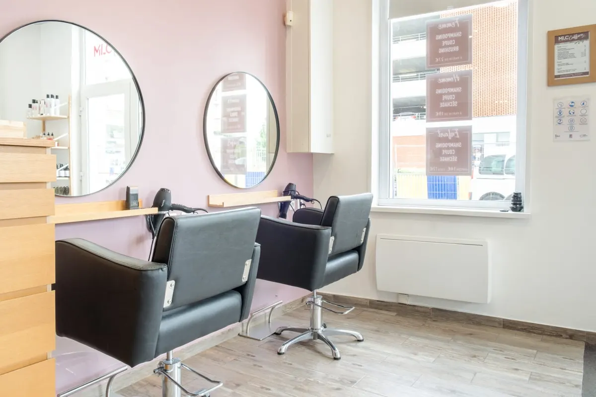 Postes de coiffage de MLC Coiffure à Dunkerque